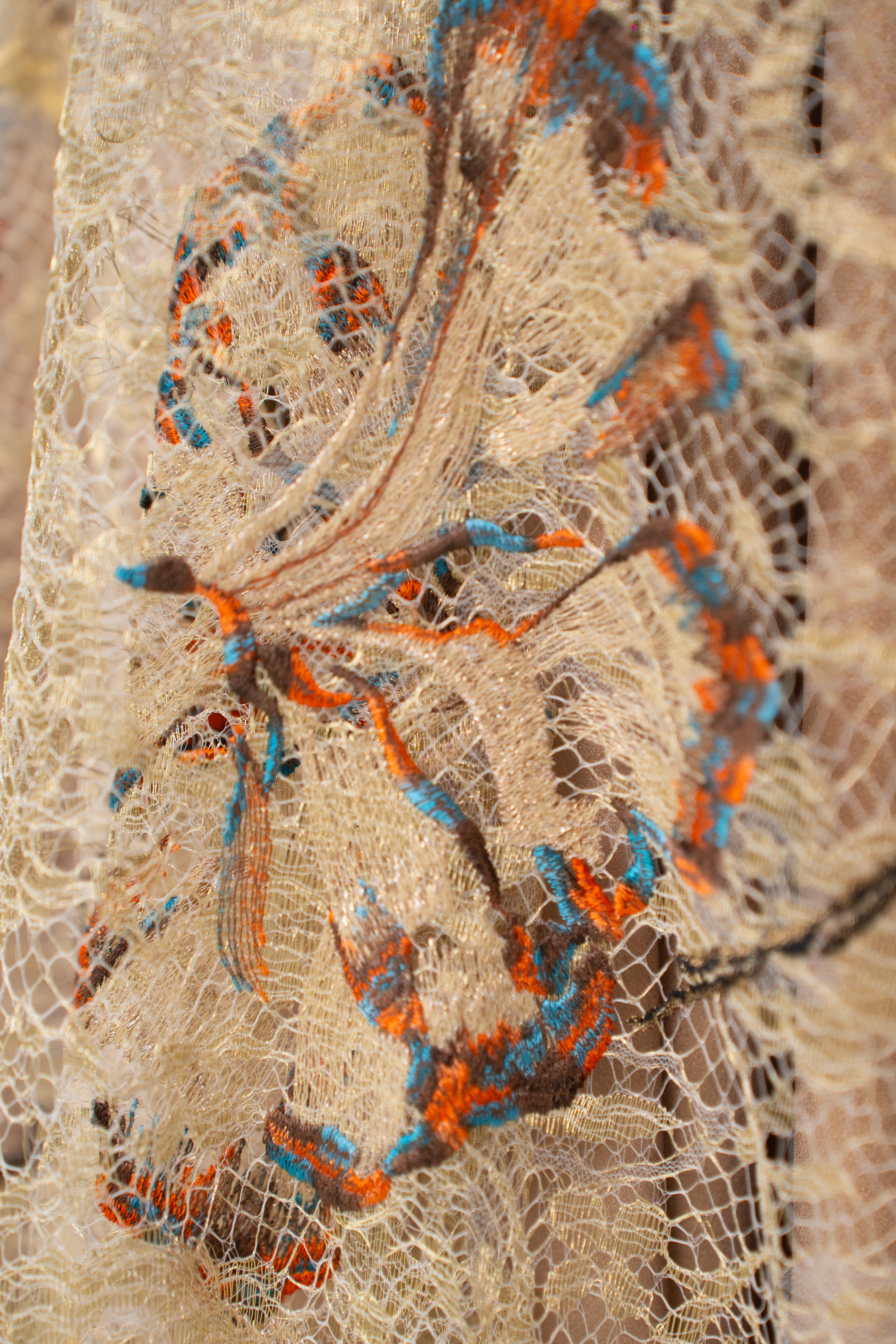 Dentelle de calais brodée CHEZ ALDO BIANCHI