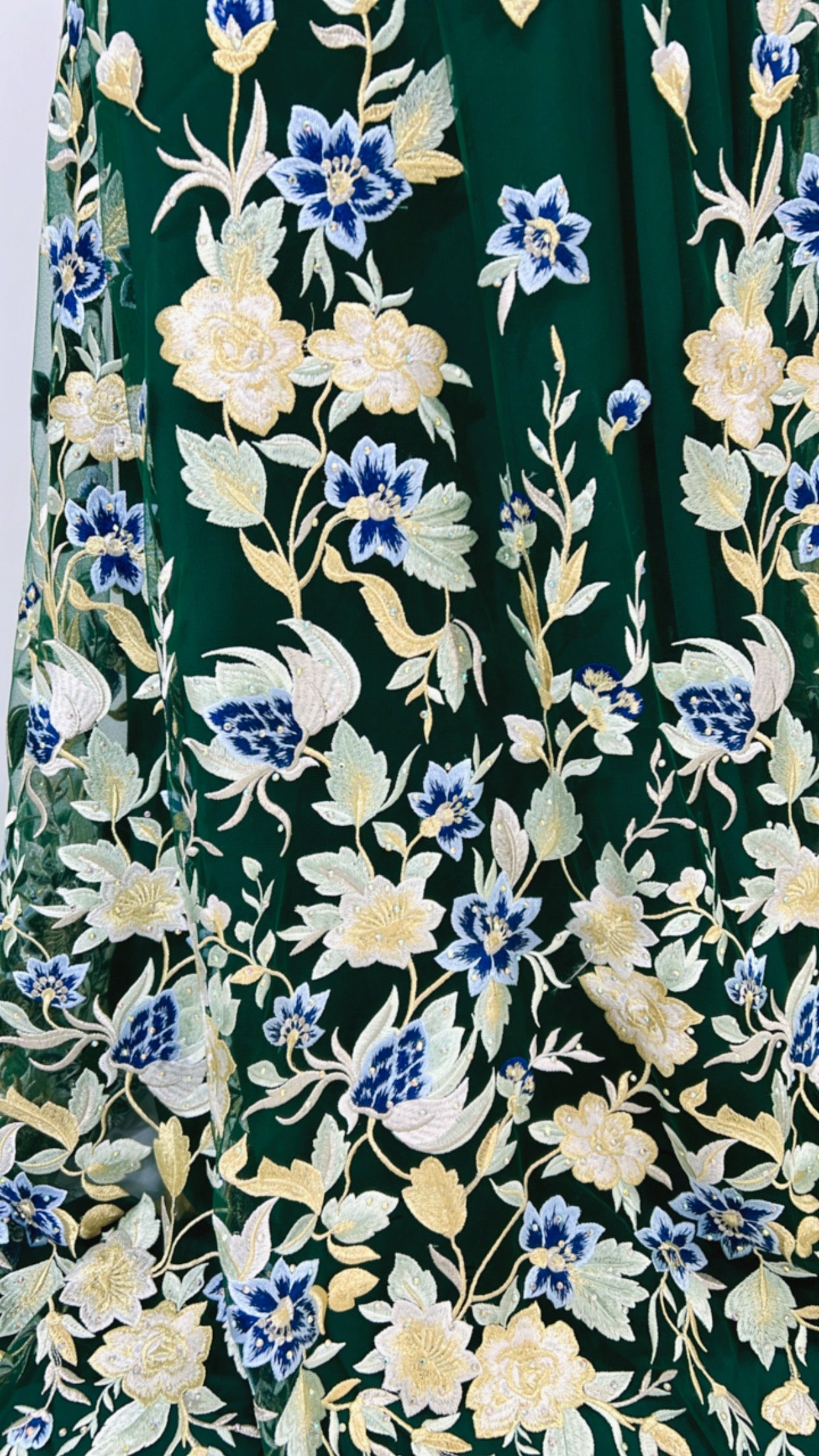 TULLE BRODEE ET PERLE VERT ROYAL